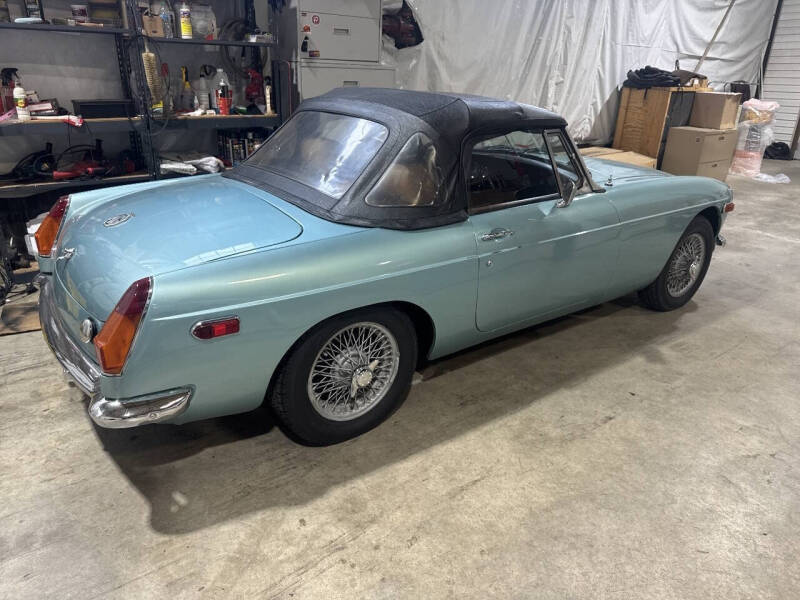 1974 MG B