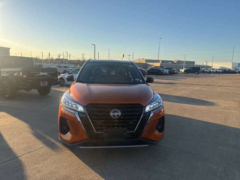 2023 Nissan Kicks SR