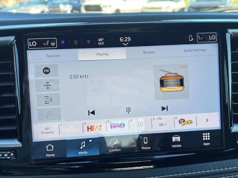 2026 Chrysler Pacifica Select