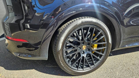 2022 Porsche Cayenne Turbo S E-Hybrid