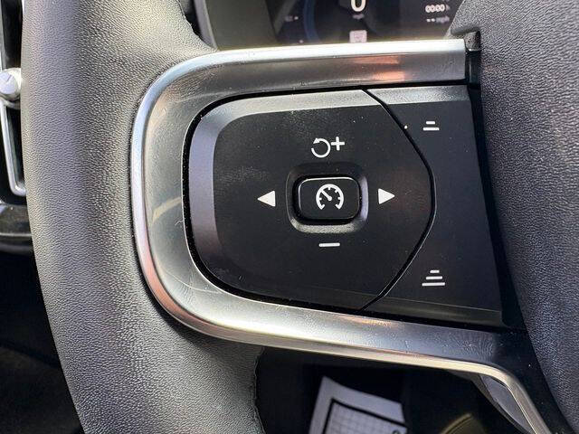 2023 Volvo XC40 B5 Core