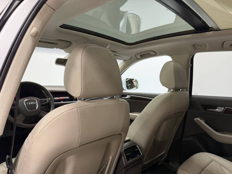 2011 Audi Q5 2.0T quattro Premium Plus