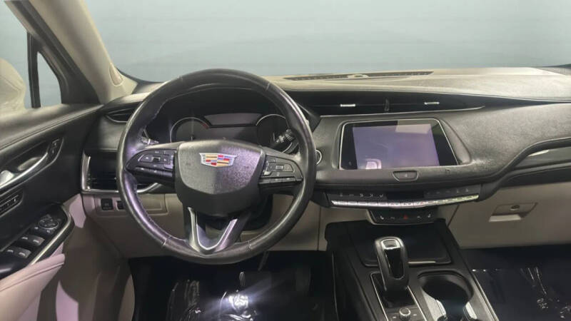 2019 Cadillac XT4 Premium Luxury