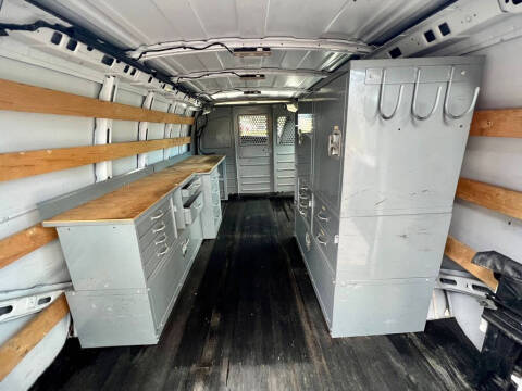 2017 GMC Savana 2500