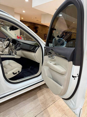 2018 Volvo XC90 T5 Momentum 7-Passenger