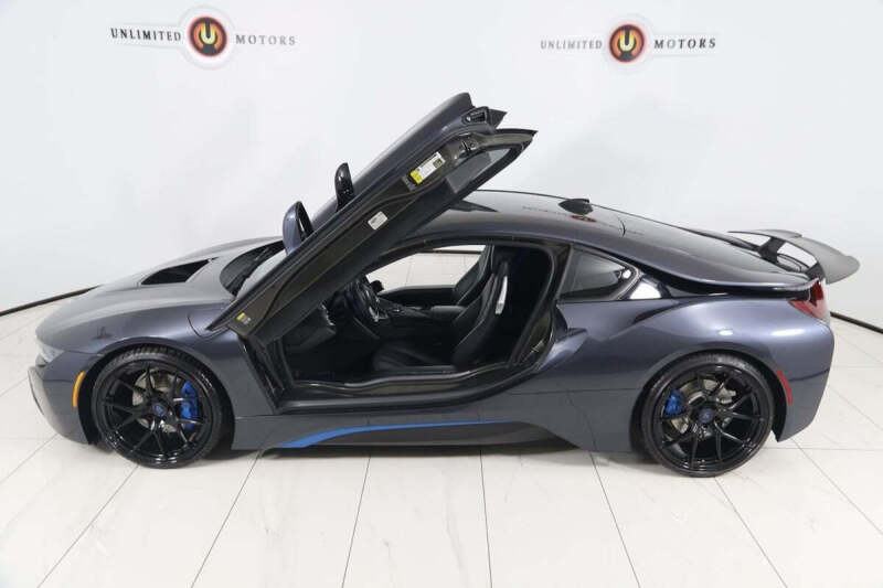 2017 BMW i8