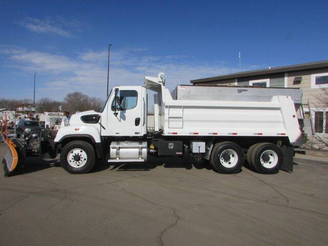 2013 Freightliner 114 SD