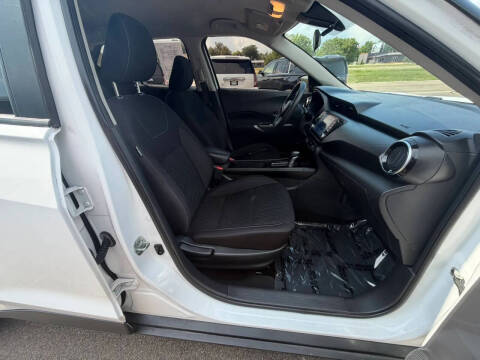2022 Nissan Kicks SV