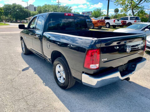 2017 RAM 1500 SLT