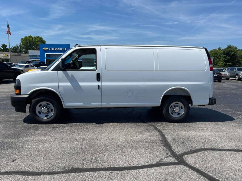 2025 Chevrolet Express 2500