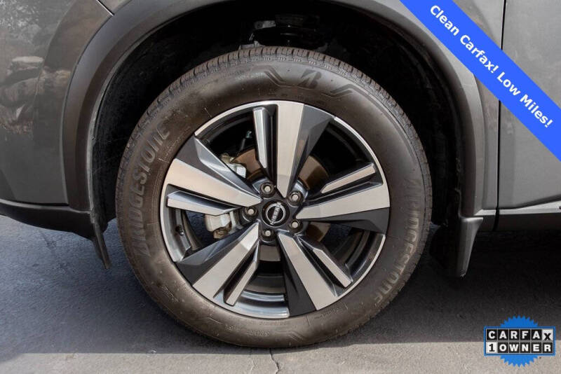 2024 Nissan Rogue SL