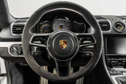 2016 Porsche Cayman GT4