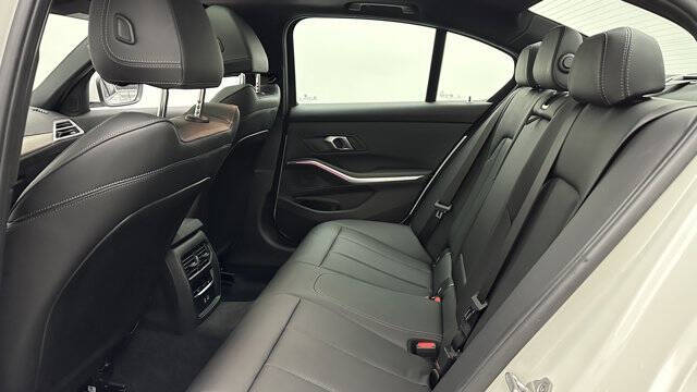 2025 BMW 3 Series 330i