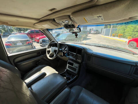 2005 GMC Yukon XL Denali