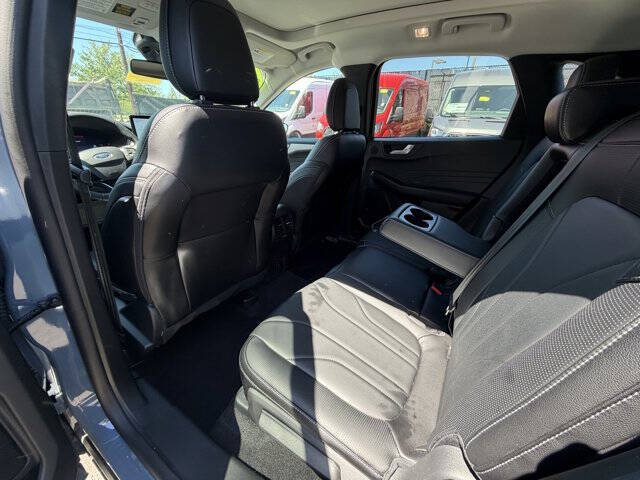 2025 Ford Escape Platinum