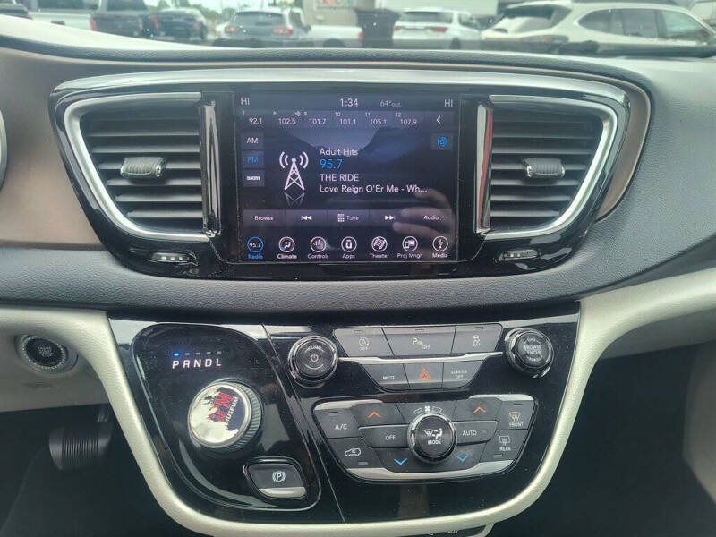 2018 Chrysler Pacifica Touring L Plus