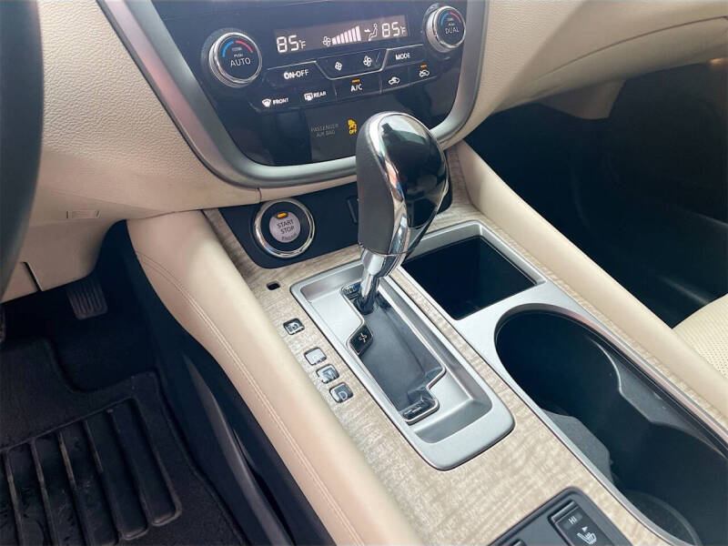 2023 Nissan Murano SL