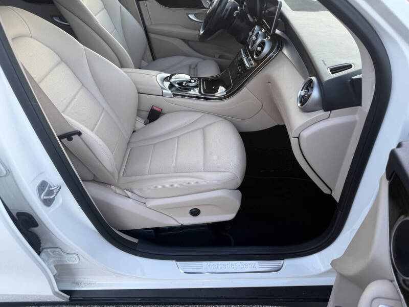 2016 Mercedes-Benz GLC GLC 300