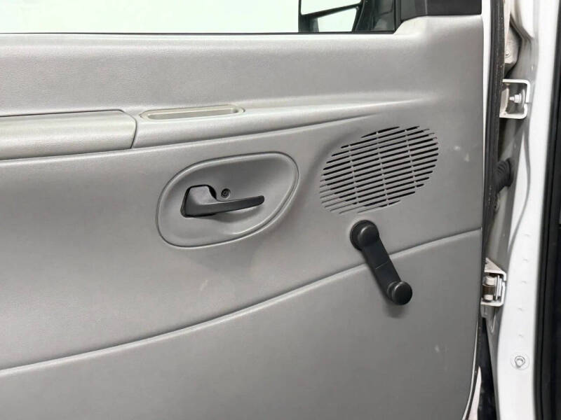 2003 Ford E-Series E-350 SD XL