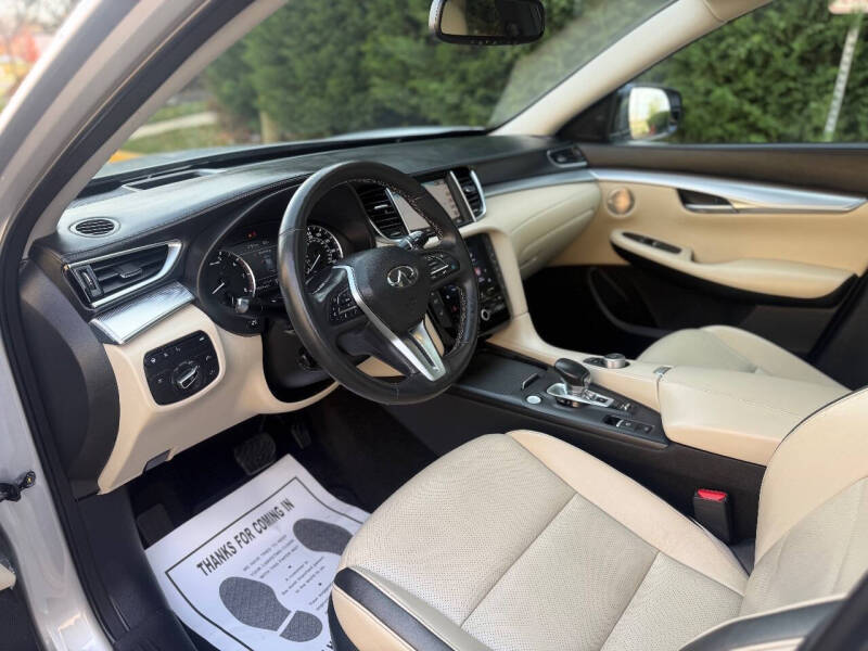 2019 Infiniti QX50 Essential