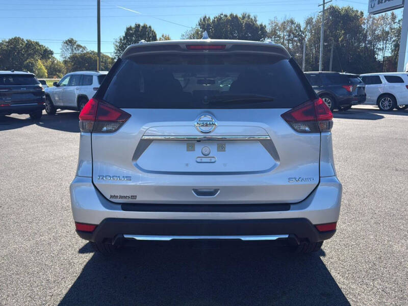 2018 Nissan Rogue SV