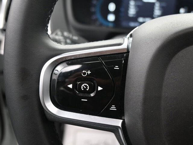 2023 Volvo XC90 B6 Ultimate Bright Theme 7P