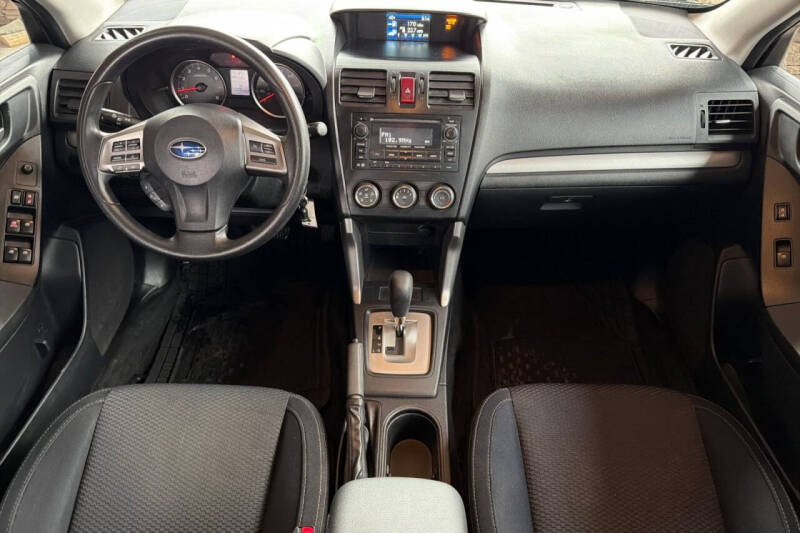 2015 Subaru Forester 2.5i