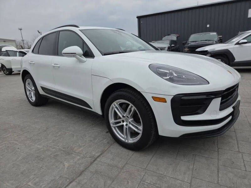 2022 Porsche Macan
