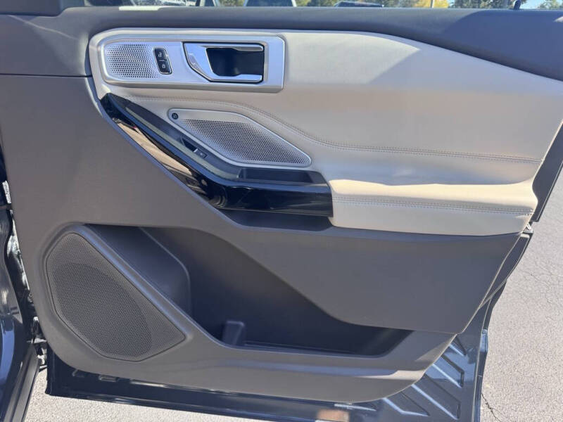 2023 Ford Explorer Platinum