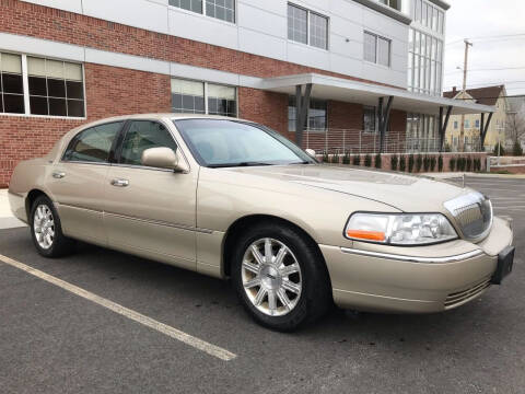 2006 Lincoln Town Car for sale at Fournier Auto and Truck Sales in Rehoboth MA