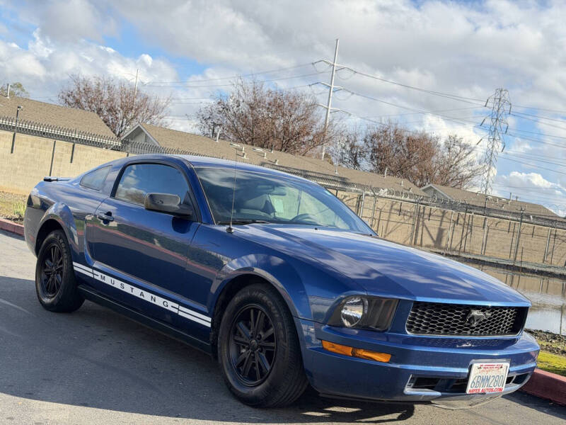 2007 Ford Mustang V6 Deluxe