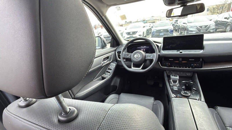 2024 Nissan Rogue Platinum