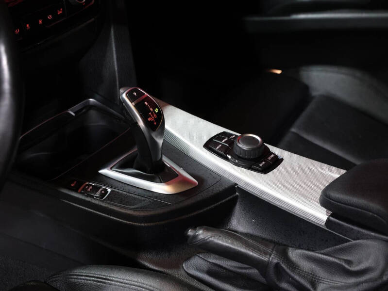 2018 BMW 3 Series 330i