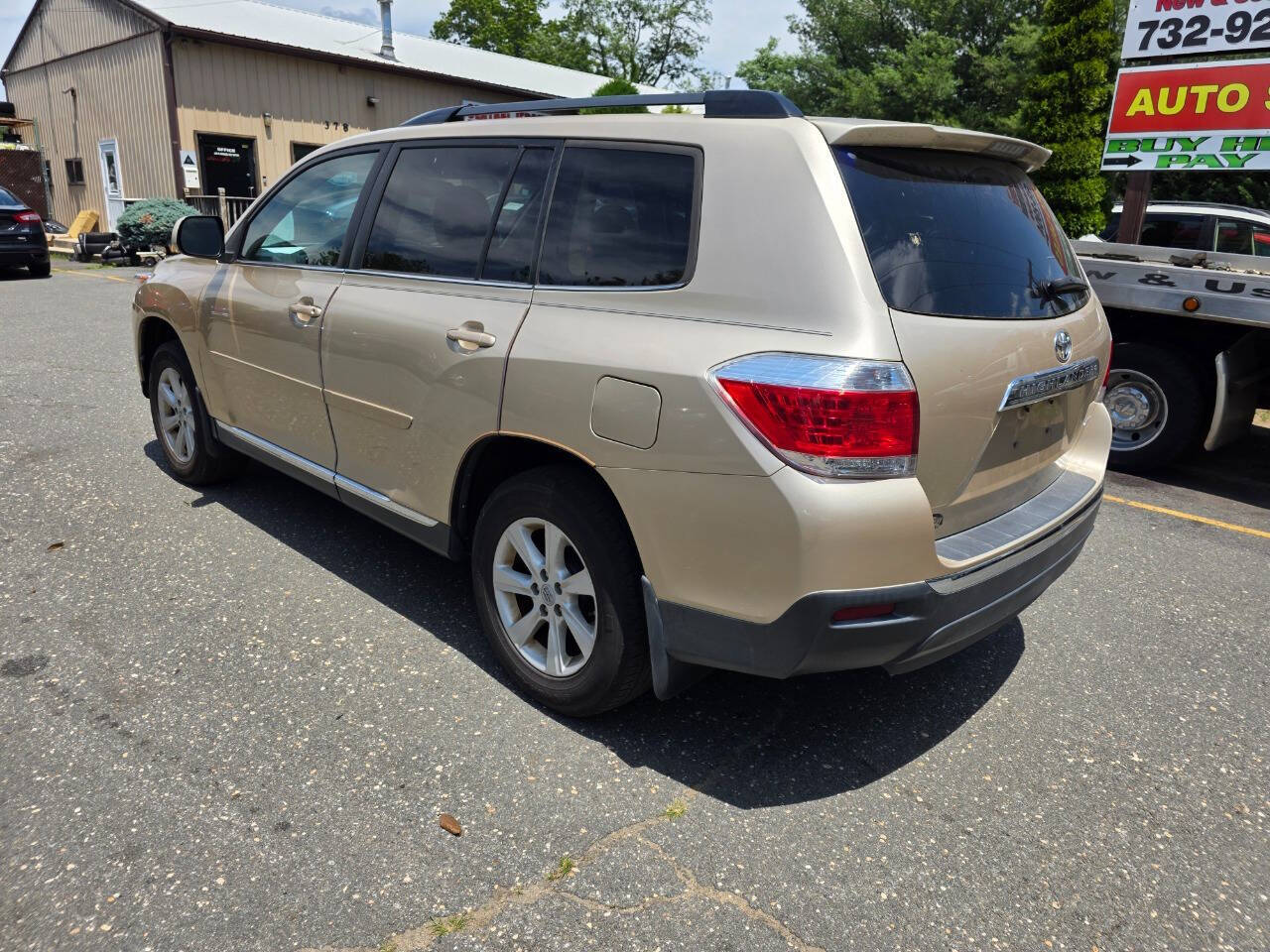 Champagne 2012 Toyota Highlander Base AWD Base 4dr SUV 2