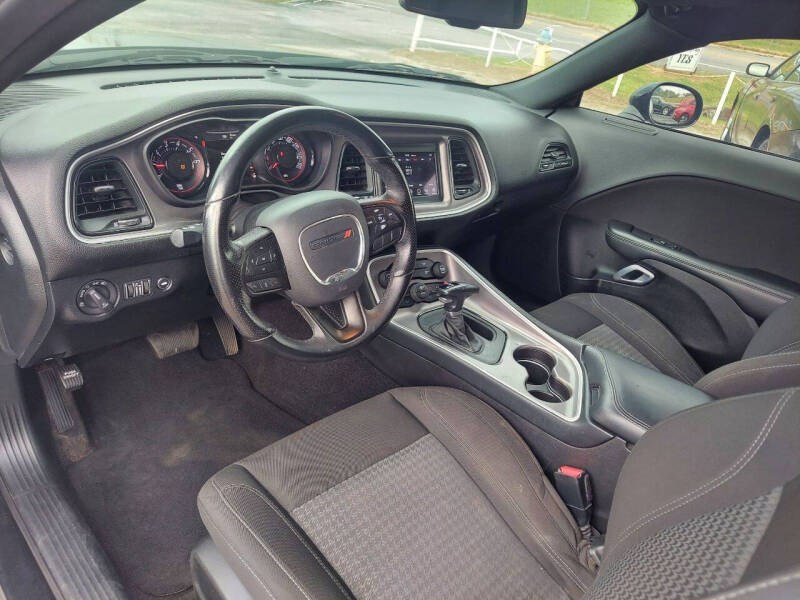 2022 Dodge Challenger SXT