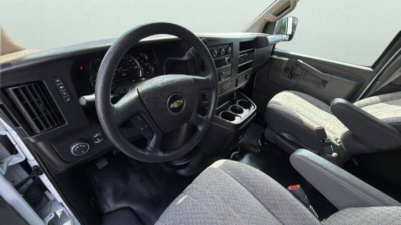 2023 Chevrolet Express LS 3500
