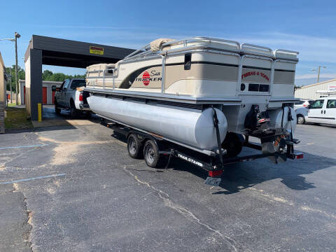 2000 Sun Tracker Party Barge 22 DLX