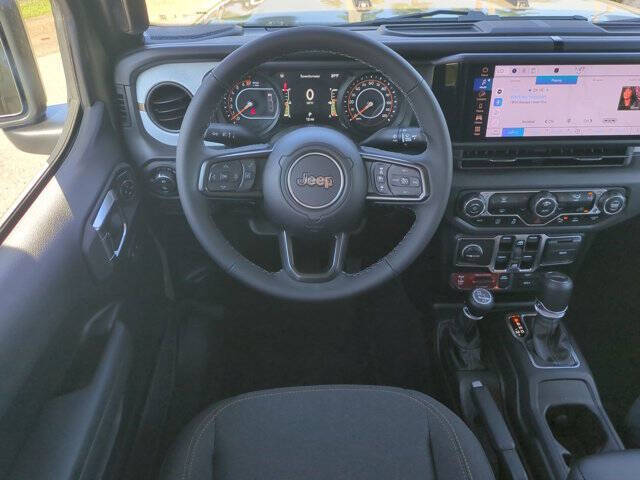 2025 Jeep Gladiator Willys