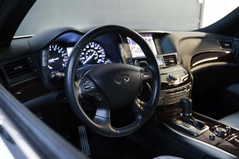 2015 Infiniti Q70 3.7