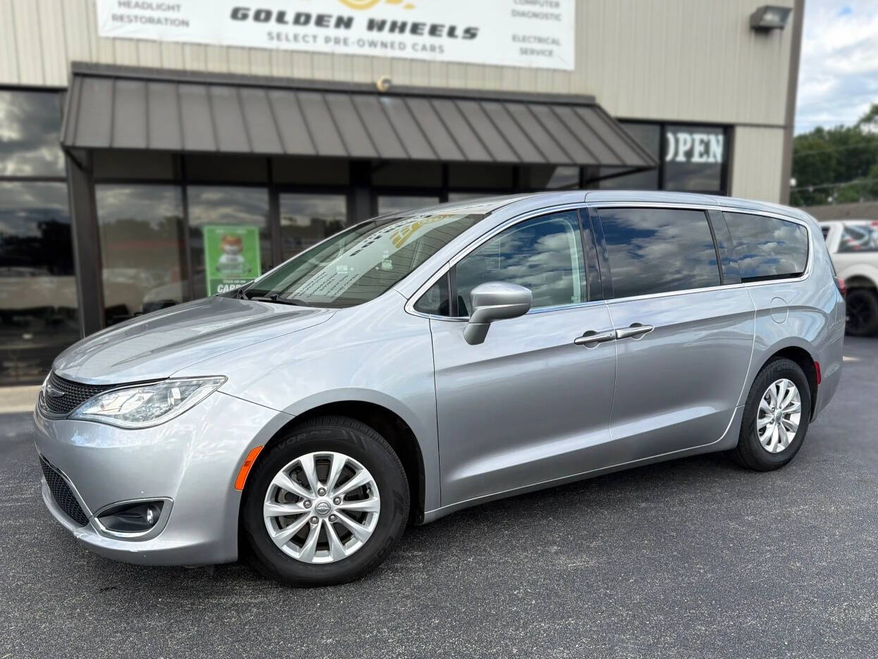 Silver 2018 Chrysler Pacifica Touring Plus Touring Plus 4dr Mini-Van 1