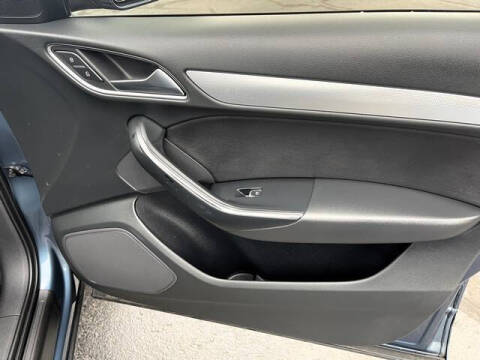 2017 Audi Q3 2.0T quattro Premium Plus