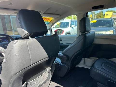 2020 Chrysler Pacifica Touring L