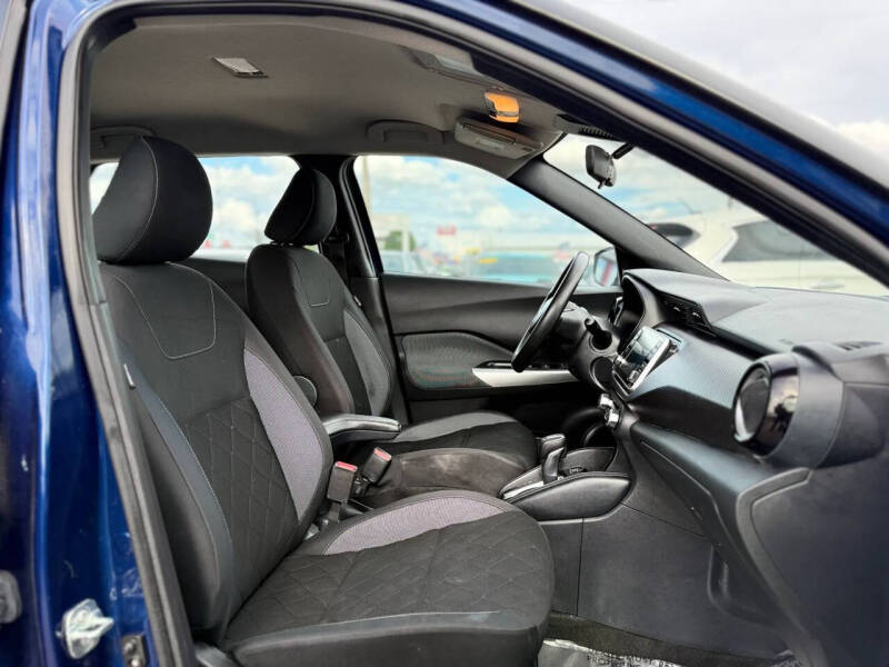 2020 Nissan Kicks SV