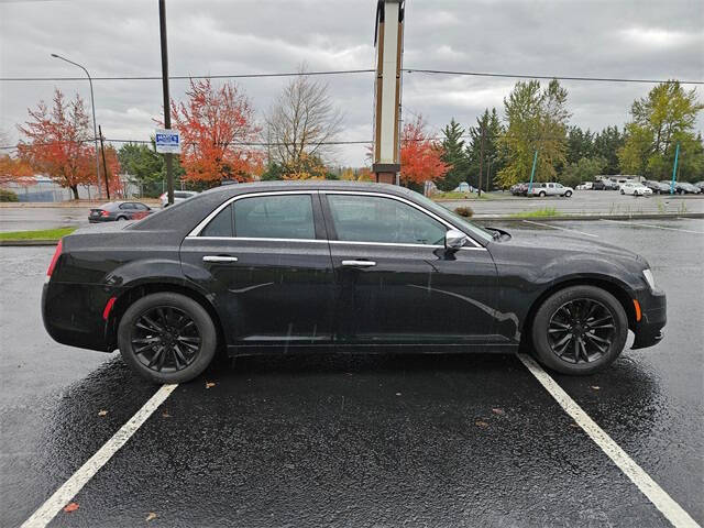 2017 Chrysler 300 C