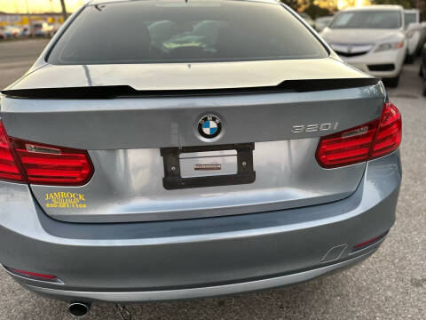2014 BMW 3 Series 320i