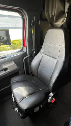 2021 Freightliner Cascadia