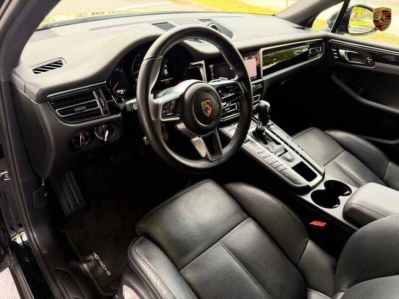 2021 Porsche Macan