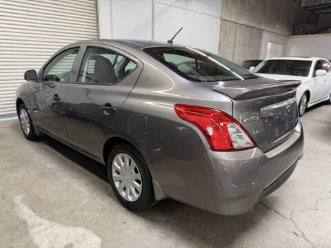 2015 Nissan Versa 1.6 S