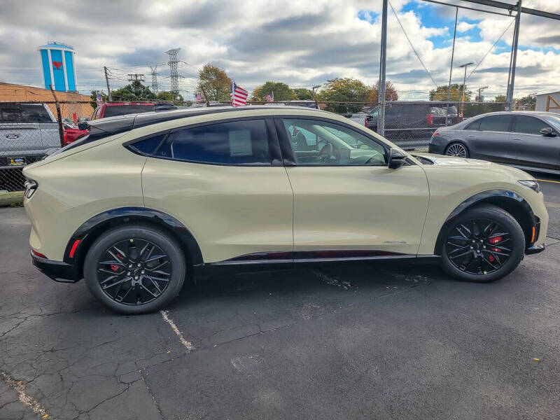 2025 Ford Mustang Mach-E Premium