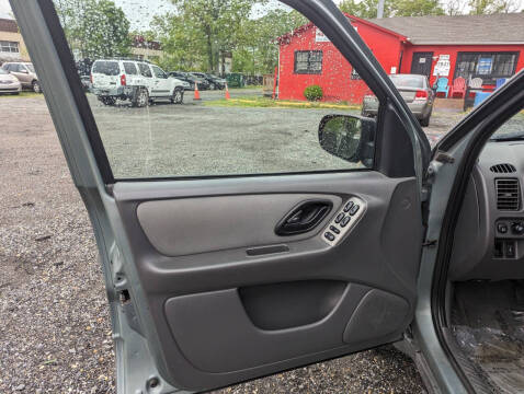 2005 Ford Escape XLT